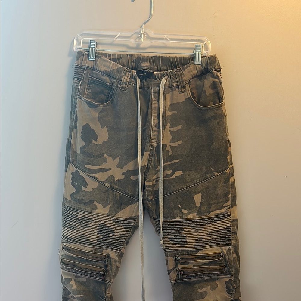 Camouflage Cargo Jogger Pants - Olive Camo